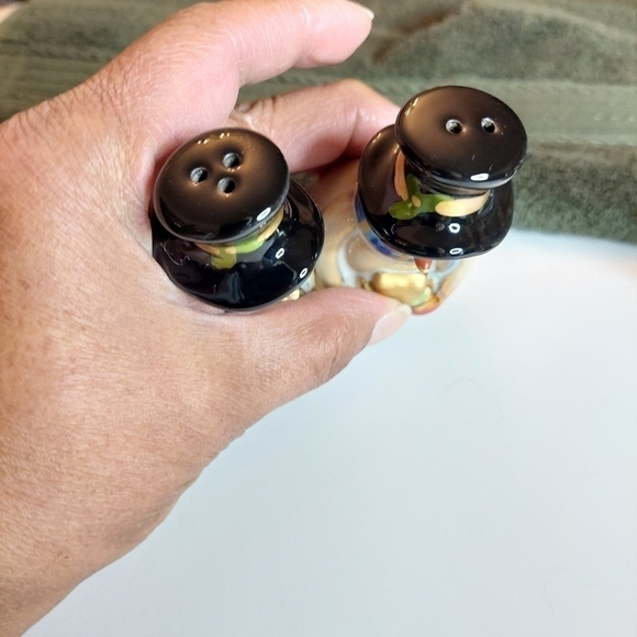 Vintage Jolly Snowman Salt & Pepper Shakers - Picture 6 of 9